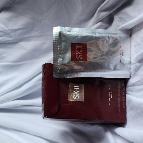 BNWT SK-II Facial Treatment Mask - Hydrating Sheet Mask, set of 10 - Picture 1 of 4